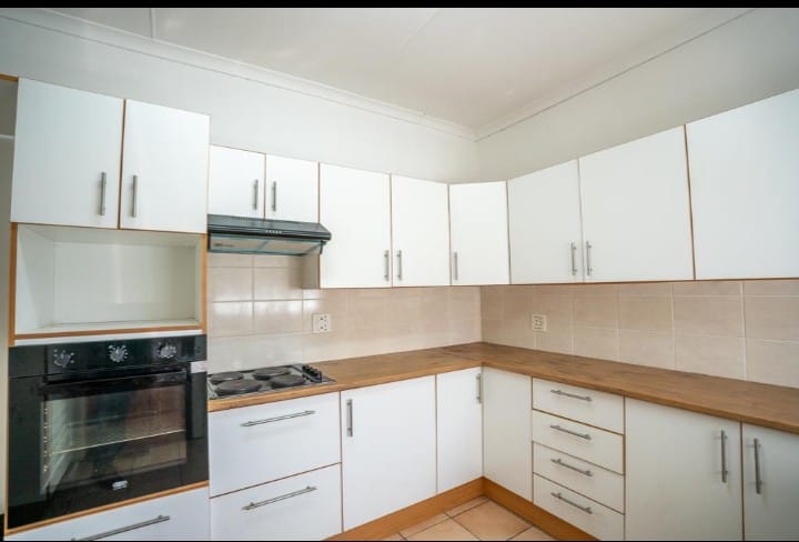 To Let 3 Bedroom Property for Rent in Amalinda Eastern Cape